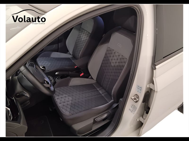 GuidiCar - VOLKSWAGEN Taigo 2022 Taigo 1.0 tsi R-Line 110cv Usato