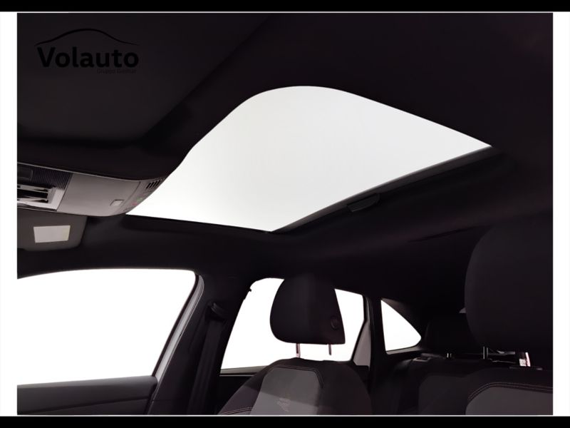 GuidiCar - VOLKSWAGEN Taigo 2022 Taigo 1.0 tsi R-Line 110cv Usato