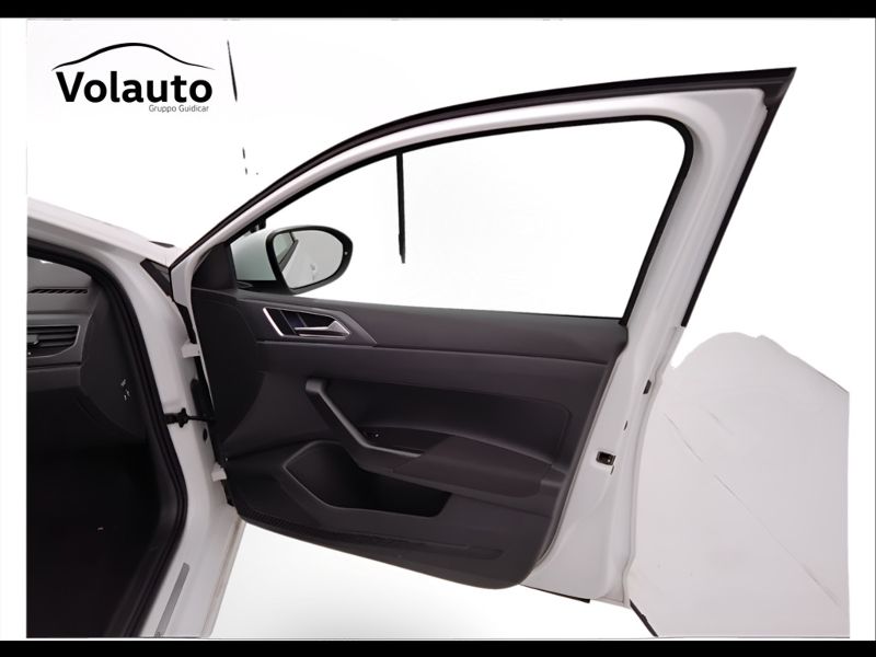 GuidiCar - VOLKSWAGEN Taigo 2022 Taigo 1.0 tsi R-Line 110cv Usato