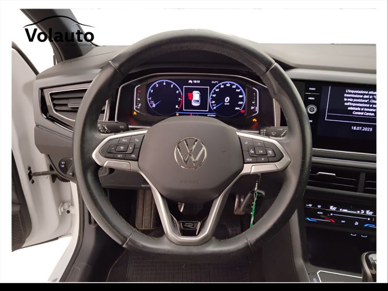 GuidiCar - VOLKSWAGEN Taigo 2022 Taigo 1.0 tsi R-Line 110cv Usato