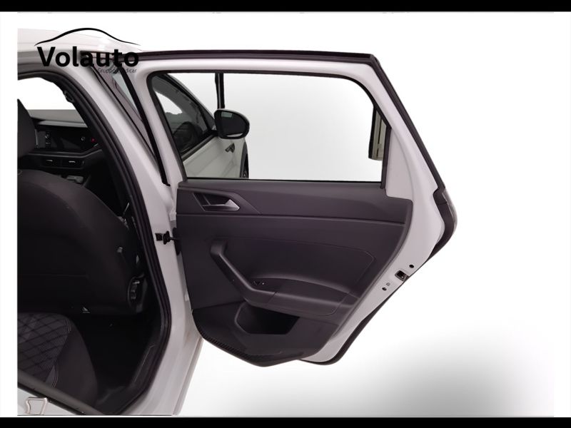 GuidiCar - VOLKSWAGEN Taigo 2022 Taigo 1.0 tsi R-Line 110cv Usato