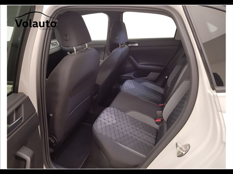 GuidiCar - VOLKSWAGEN Taigo 2022 Taigo 1.0 tsi R-Line 110cv Usato