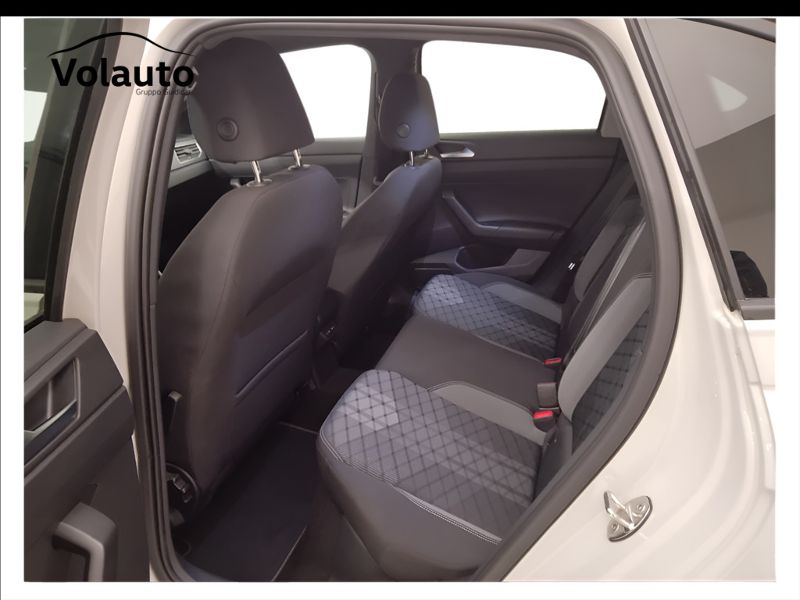 GuidiCar - VOLKSWAGEN Taigo 2022 Taigo 1.0 tsi R-Line 110cv Usato