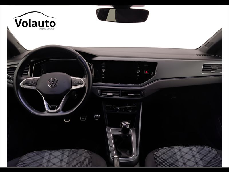 GuidiCar - VOLKSWAGEN Taigo 2022 Taigo 1.0 tsi R-Line 110cv Usato