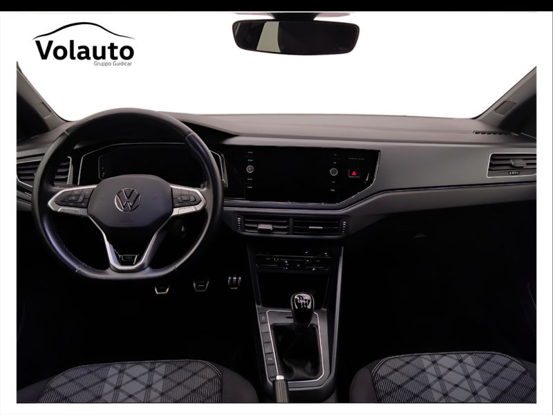 GuidiCar - VOLKSWAGEN Taigo 2022 Taigo 1.0 tsi R-Line 110cv Usato