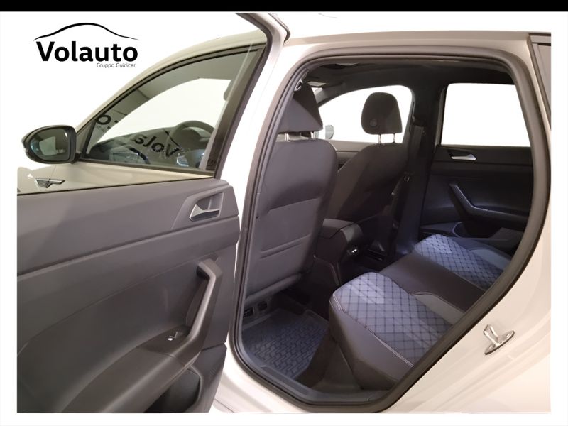 GuidiCar - VOLKSWAGEN Taigo 2022 Taigo 1.0 tsi R-Line 110cv Usato