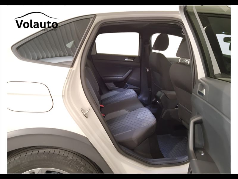 GuidiCar - VOLKSWAGEN Taigo 2022 Taigo 1.0 tsi R-Line 110cv Usato