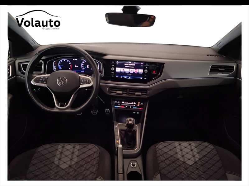 GuidiCar - VOLKSWAGEN Taigo 2022 Taigo 1.0 tsi R-Line 110cv Usato
