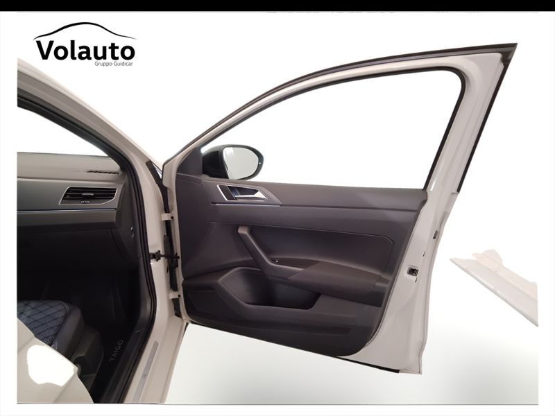 GuidiCar - VOLKSWAGEN Taigo 2022 Taigo 1.0 tsi R-Line 110cv Usato