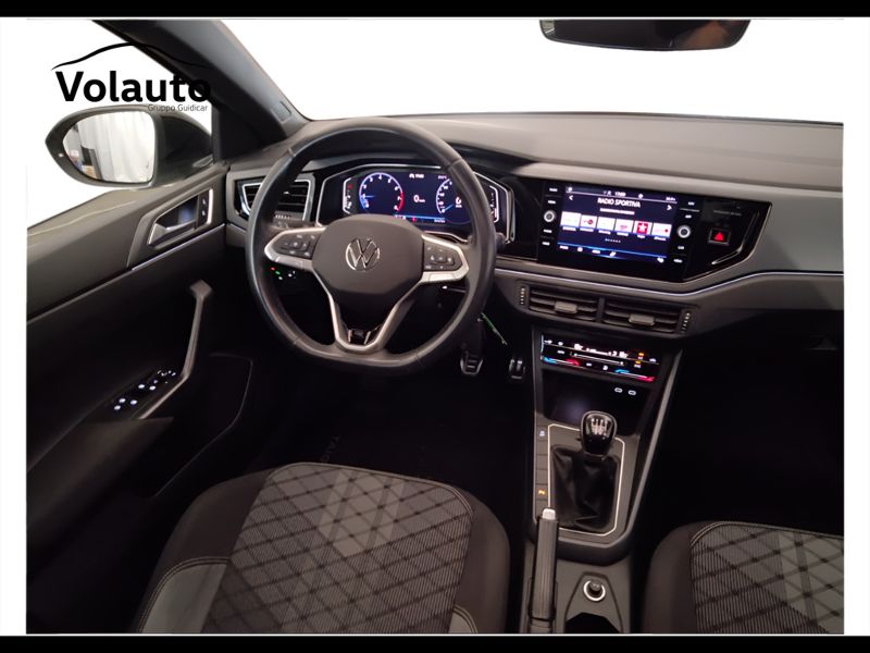 GuidiCar - VOLKSWAGEN Taigo 2022 Taigo 1.0 tsi R-Line 110cv Usato