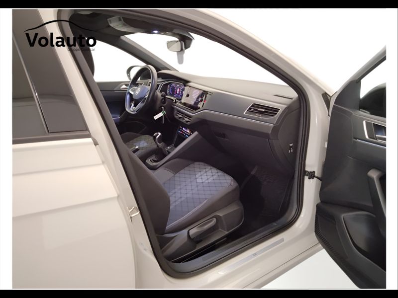 GuidiCar - VOLKSWAGEN Taigo 2022 Taigo 1.0 tsi R-Line 110cv Usato