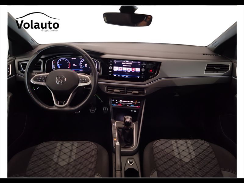 GuidiCar - VOLKSWAGEN Taigo 2022 Taigo 1.0 tsi R-Line 110cv Usato