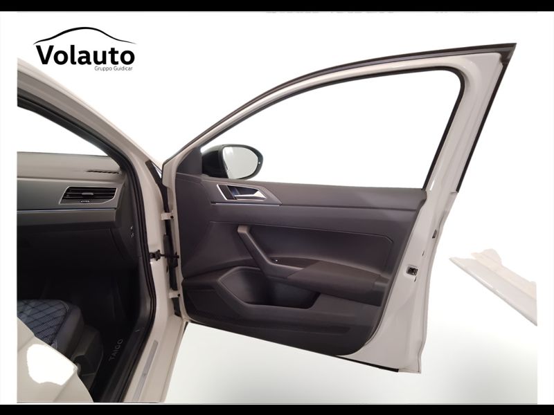 GuidiCar - VOLKSWAGEN Taigo 2022 Taigo 1.0 tsi R-Line 110cv Usato