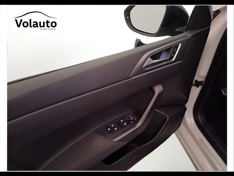 GuidiCar - VOLKSWAGEN Taigo 2022 Taigo 1.0 tsi R-Line 110cv Usato