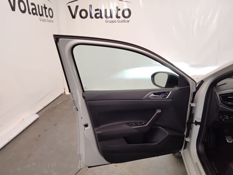 GuidiCar - VOLKSWAGEN Taigo 2022 Taigo 1.0 tsi R-Line 110cv Usato