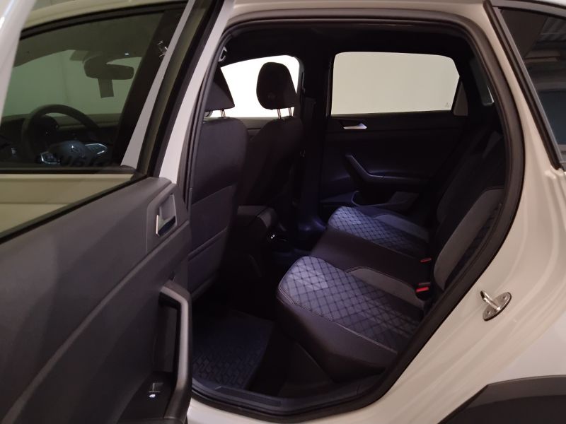 GuidiCar - VOLKSWAGEN Taigo 2022 Taigo 1.0 tsi R-Line 110cv Usato