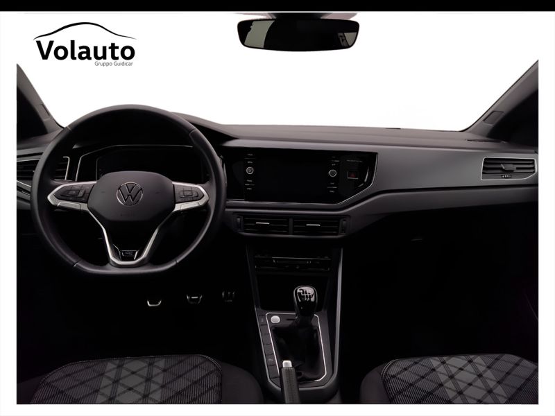 GuidiCar - VOLKSWAGEN Taigo 2023 Taigo 1.0 tsi R-Line 110cv Usato