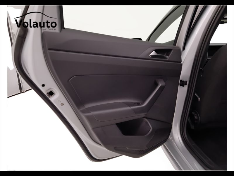 GuidiCar - VOLKSWAGEN Taigo 2023 Taigo 1.0 tsi R-Line 110cv Usato