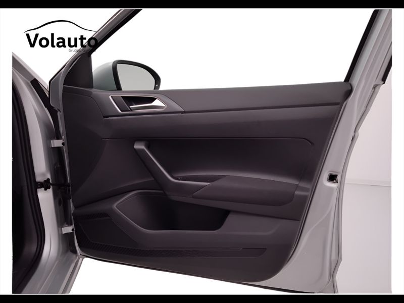 GuidiCar - VOLKSWAGEN Taigo 2023 Taigo 1.0 tsi R-Line 110cv Usato