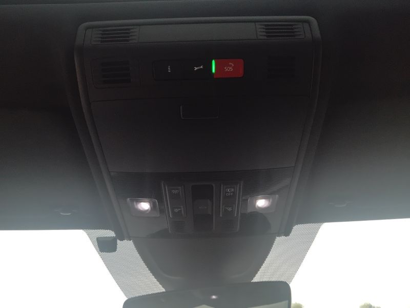 GuidiCar - VOLKSWAGEN Taigo 2022 Taigo 1.5 tsi R-Line 150cv dsg Usato