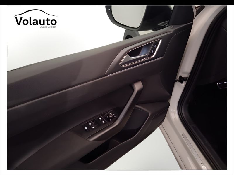 GuidiCar - VOLKSWAGEN Taigo 2022 Taigo 1.5 tsi R-Line 150cv dsg Usato