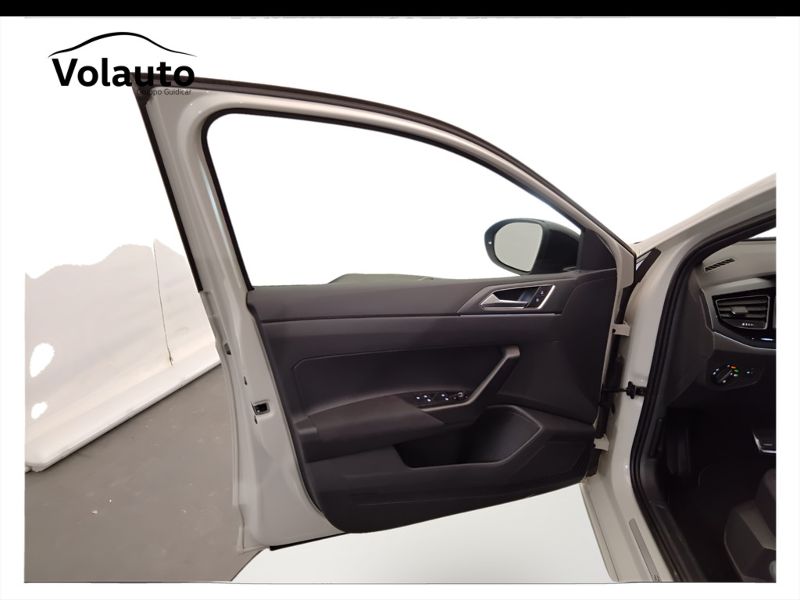 GuidiCar - VOLKSWAGEN Taigo 2022 Taigo 1.5 tsi R-Line 150cv dsg Usato