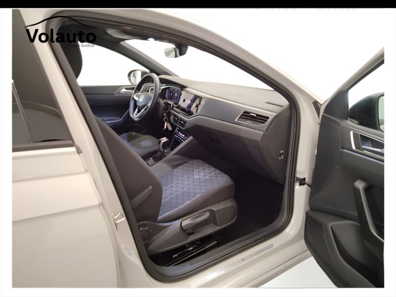GuidiCar - VOLKSWAGEN Taigo 2022 Taigo 1.5 tsi R-Line 150cv dsg Usato