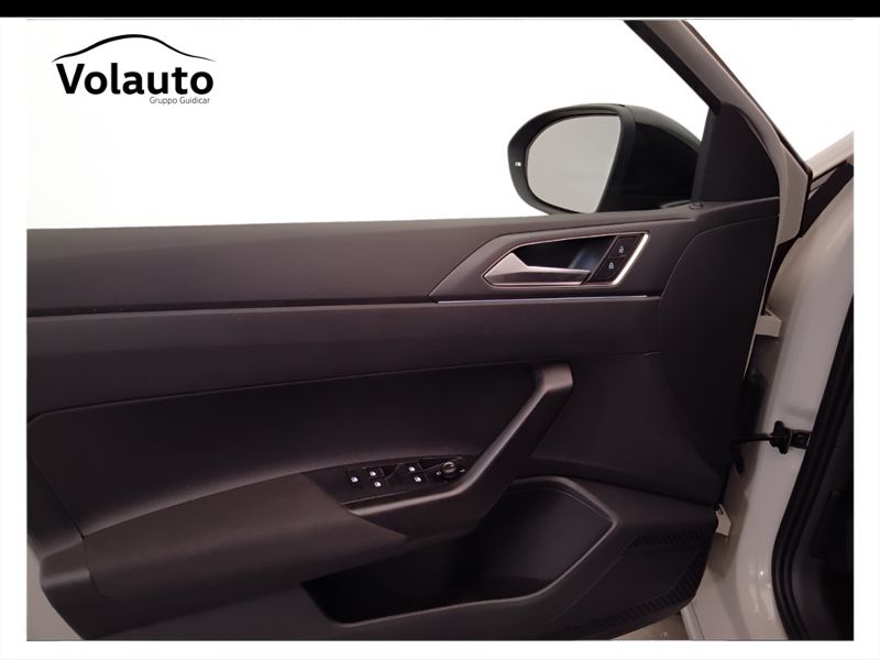 GuidiCar - VOLKSWAGEN Taigo 2022 Taigo 1.5 tsi R-Line 150cv dsg Usato