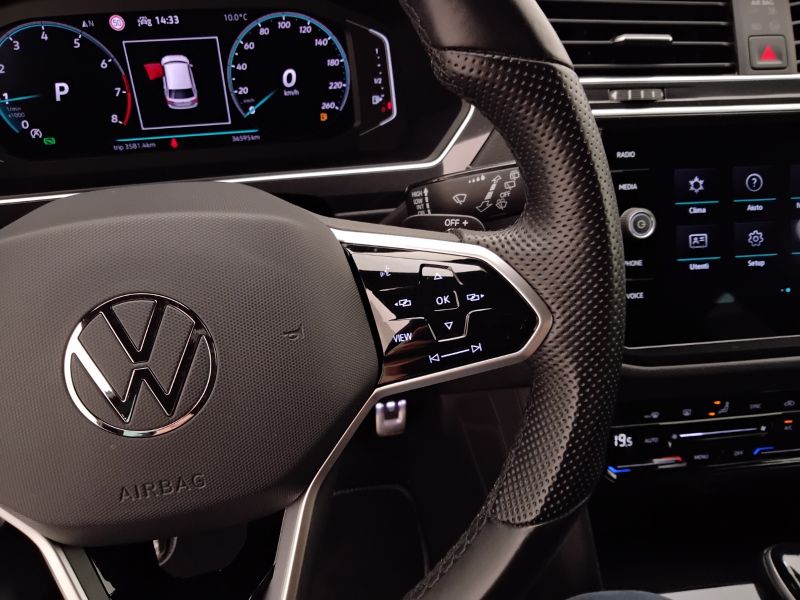GuidiCar - VOLKSWAGEN Tiguan 2021 Tiguan 1.5 tsi act R-Line 150cv dsg Usato