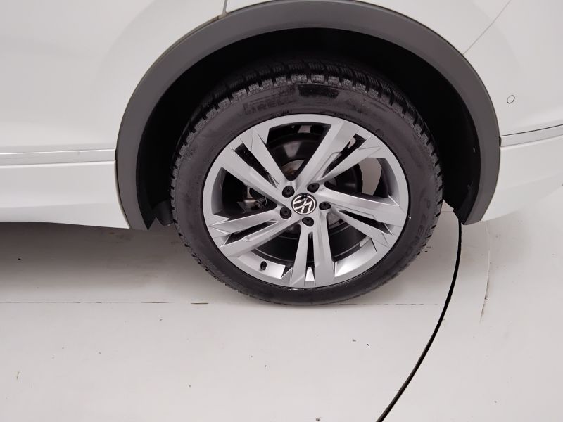 GuidiCar - VOLKSWAGEN Tiguan 2021 Tiguan 1.5 tsi act R-Line 150cv dsg Usato