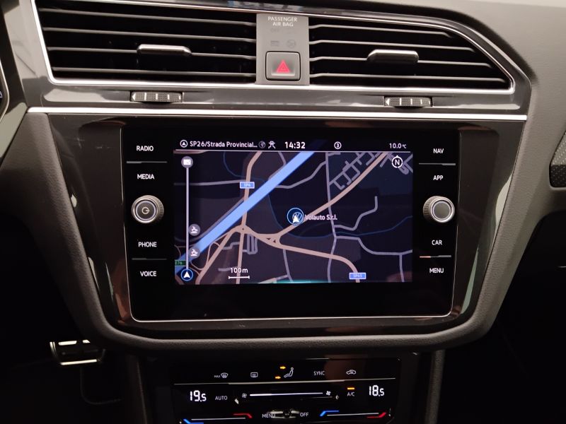 GuidiCar - VOLKSWAGEN Tiguan 2021 Tiguan 1.5 tsi act R-Line 150cv dsg Usato