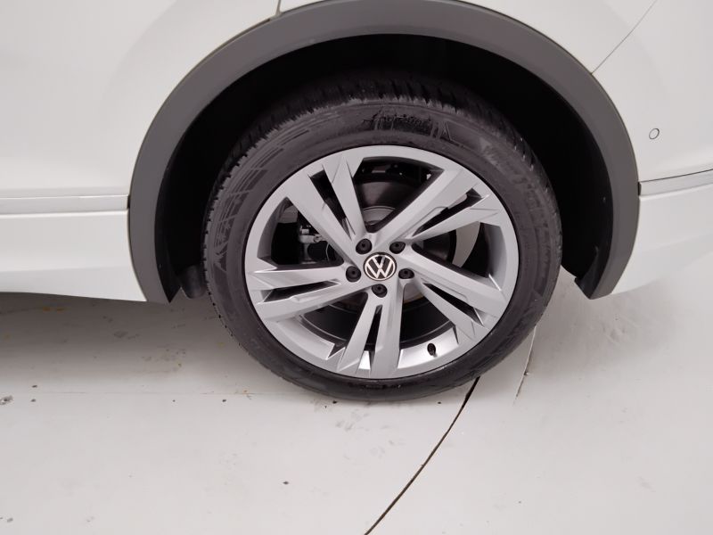 GuidiCar - VOLKSWAGEN Tiguan 2021 Tiguan 1.5 tsi act R-Line 150cv dsg Usato