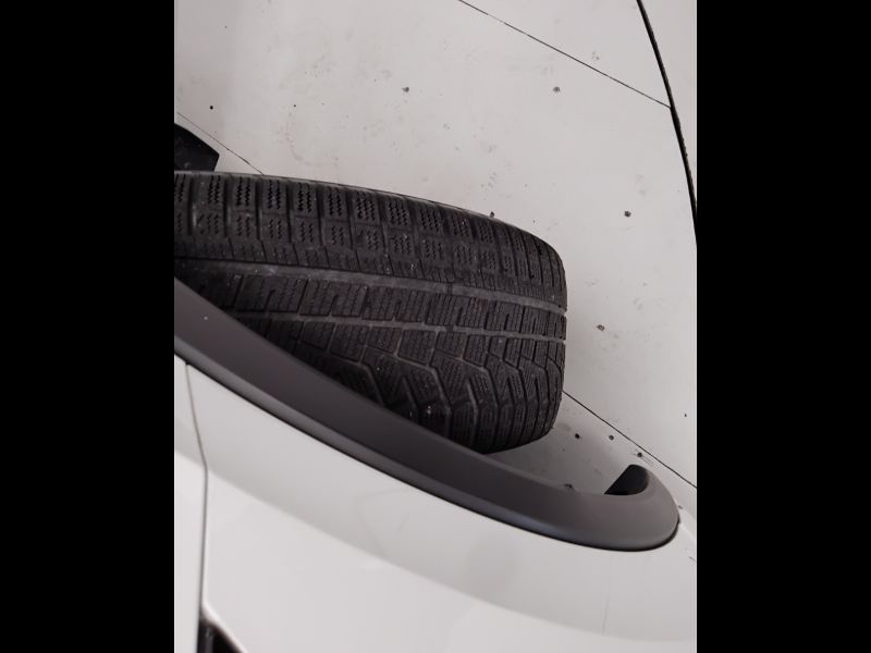 GuidiCar - VOLKSWAGEN Tiguan 2021 Tiguan 1.5 tsi act R-Line 150cv dsg Usato