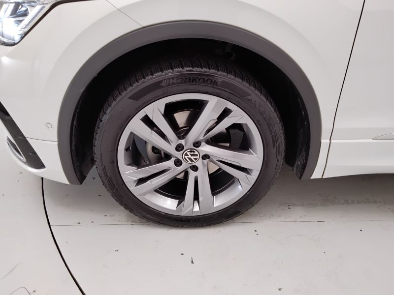 GuidiCar - VOLKSWAGEN Tiguan 2021 Tiguan 1.5 tsi act R-Line 150cv dsg Usato