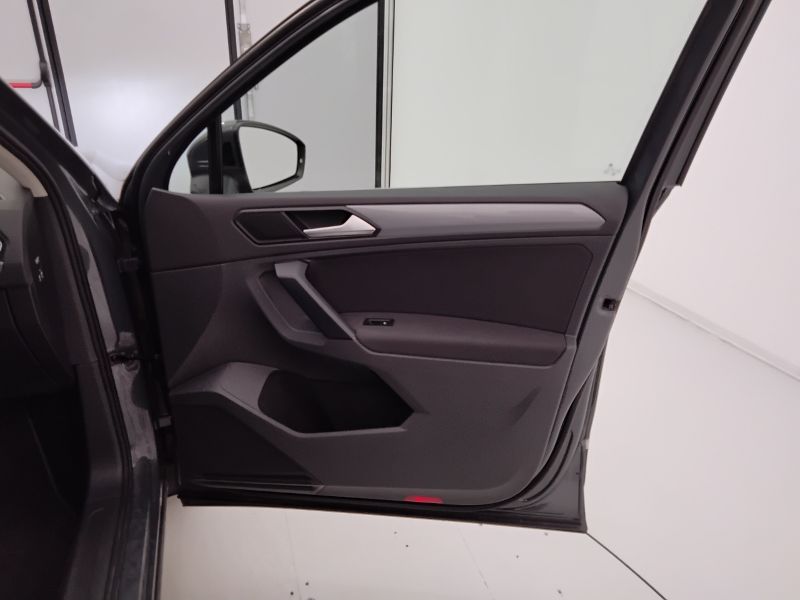 GuidiCar - VOLKSWAGEN Tiguan 2023 Tiguan 2.0 tdi scr Life 150cv dsg Usato