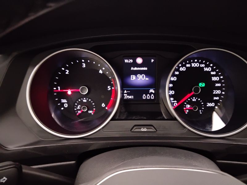 GuidiCar - VOLKSWAGEN Tiguan 2023 Tiguan 2.0 tdi scr Life 150cv dsg Usato