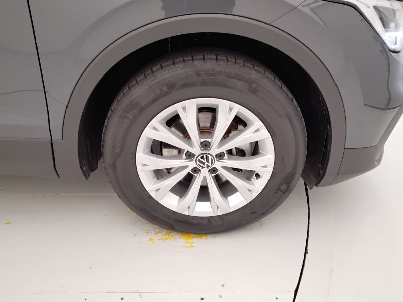GuidiCar - VOLKSWAGEN Tiguan 2023 Tiguan 2.0 tdi scr Life 150cv dsg Usato