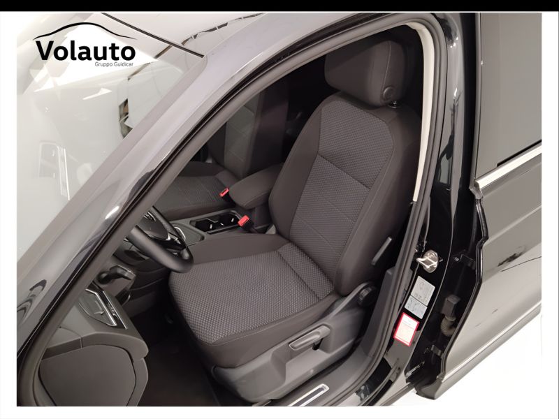 GuidiCar - VOLKSWAGEN Tiguan 2021 Tiguan Allspace 1.5 tsi Business 150cv 7p.ti dsg Usato