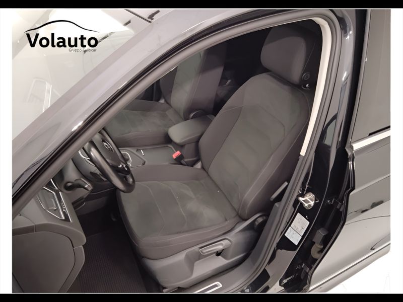 GuidiCar - VOLKSWAGEN Tiguan 2021 Tiguan Allspace 2.0 tdi Advanced R-Line Exterior Pack 150cv 7p.ti dsg Usato
