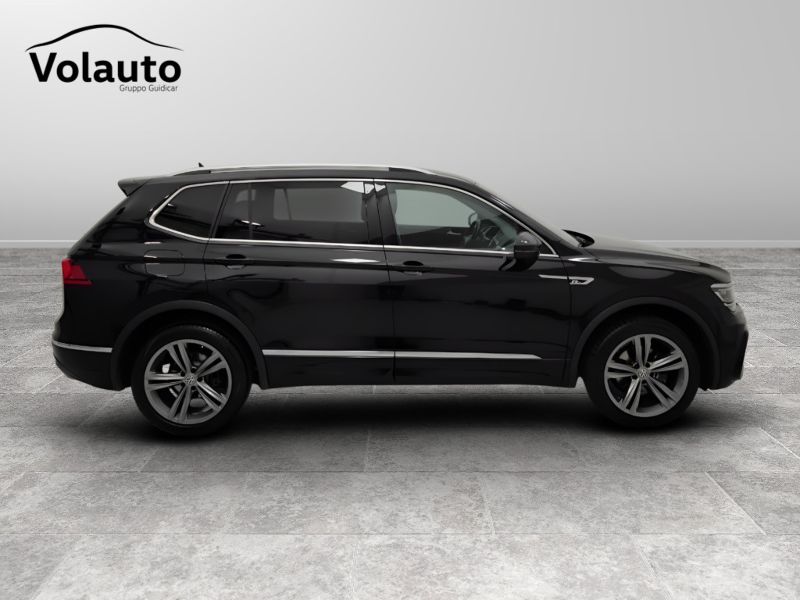 GuidiCar - VOLKSWAGEN Tiguan 2021 Tiguan Allspace 2.0 tdi Advanced R-Line Exterior Pack 150cv 7p.ti dsg Usato