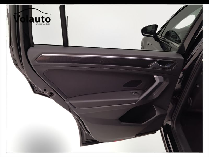GuidiCar - VOLKSWAGEN Tiguan 2021 Tiguan Allspace 2.0 tdi Advanced R-Line Exterior Pack 150cv 7p.ti dsg Usato