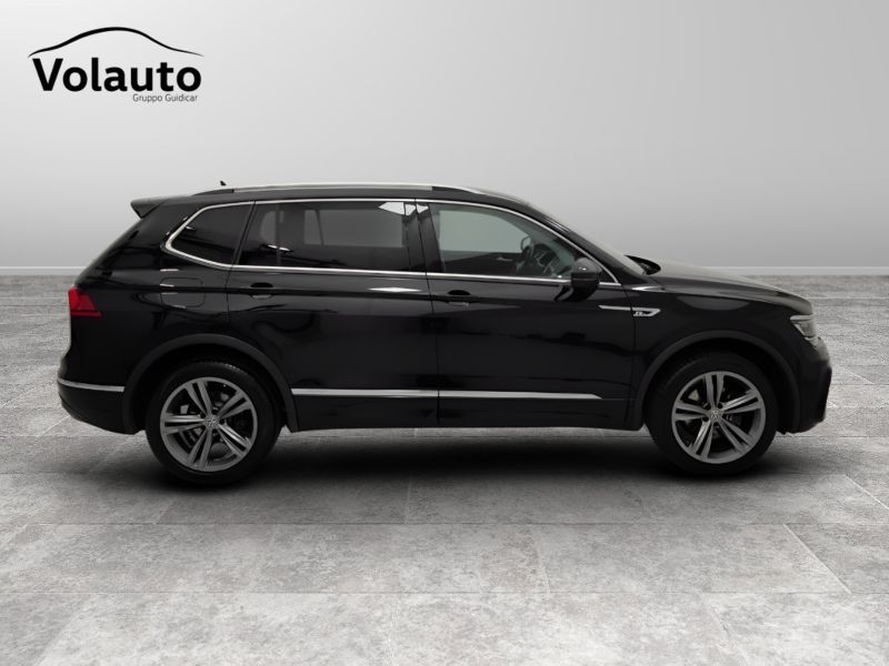 GuidiCar - VOLKSWAGEN Tiguan 2021 Tiguan Allspace 2.0 tdi Advanced R-Line Exterior Pack 150cv 7p.ti dsg Usato