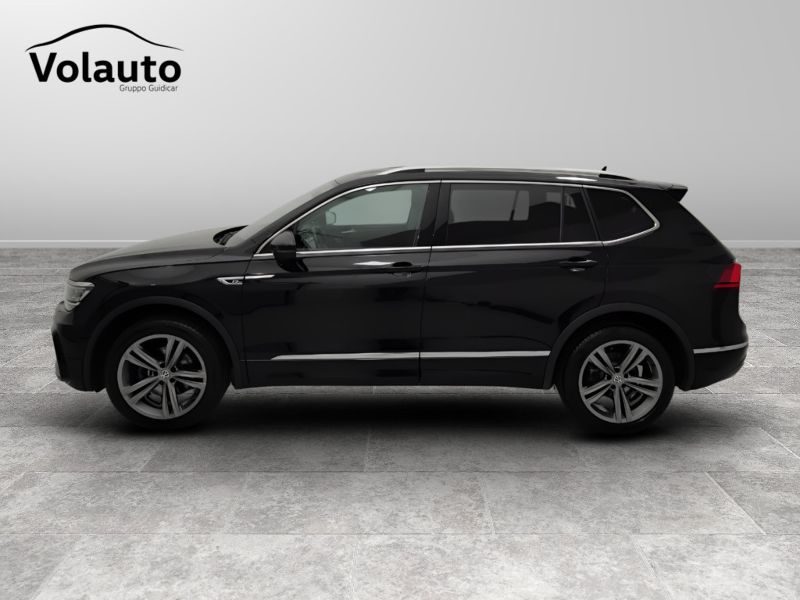 GuidiCar - VOLKSWAGEN Tiguan 2021 Tiguan Allspace 2.0 tdi Advanced R-Line Exterior Pack 150cv 7p.ti dsg Usato