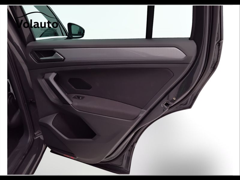 GuidiCar - VOLKSWAGEN Tiguan 2023 Tiguan 1.5 tsi act Life 150cv dsg Usato