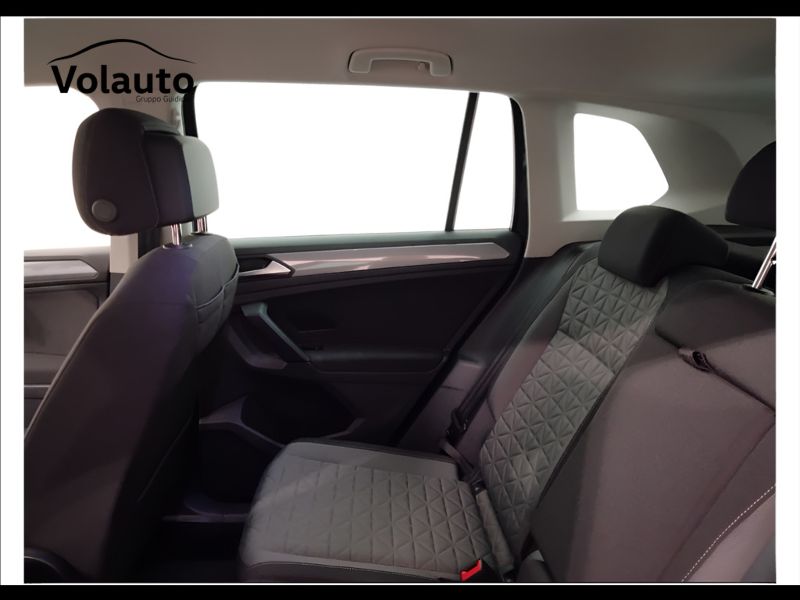 GuidiCar - VOLKSWAGEN Tiguan 2023 Tiguan 1.5 tsi act Life 150cv dsg Usato