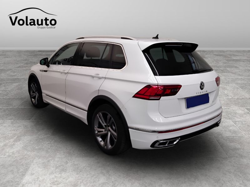 GuidiCar - VOLKSWAGEN Tiguan 2020 Tiguan 1.5 tsi act R-Line 150cv dsg Usato