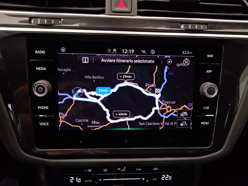 GuidiCar - VOLKSWAGEN Tiguan 2020 Tiguan 1.5 tsi act R-Line 150cv dsg Usato