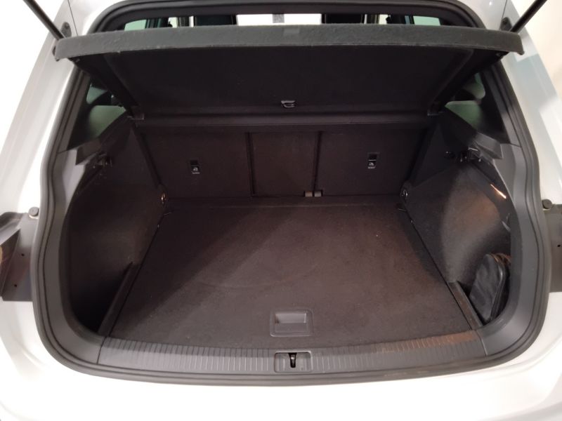 GuidiCar - VOLKSWAGEN Tiguan 2020 Tiguan 1.5 tsi act R-Line 150cv dsg Usato