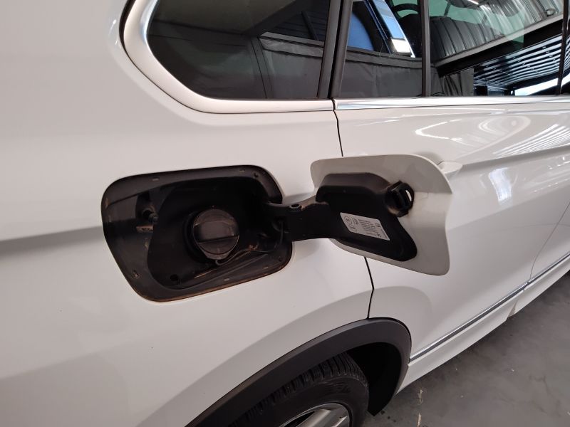 GuidiCar - VOLKSWAGEN Tiguan 2020 Tiguan 1.5 tsi act R-Line 150cv dsg Usato