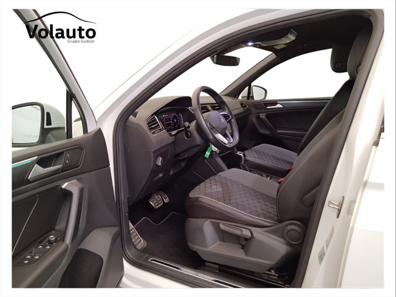 GuidiCar - VOLKSWAGEN Tiguan 2020 Tiguan 1.5 tsi act R-Line 150cv dsg Usato
